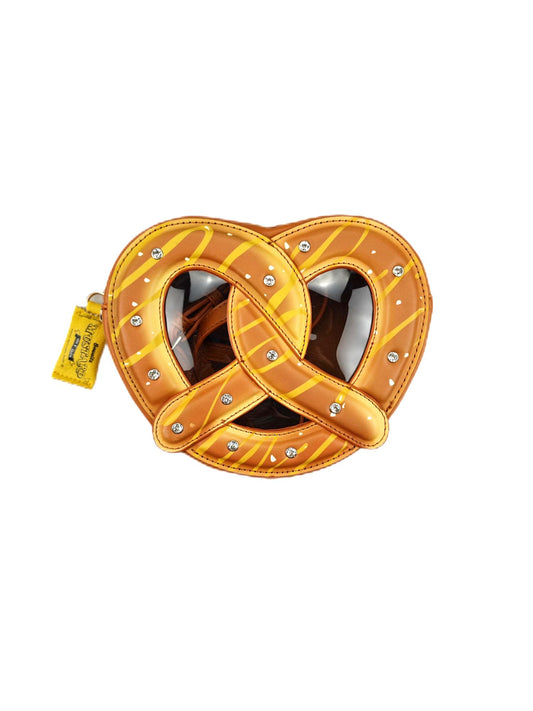 Delight Pretzel Crossbody