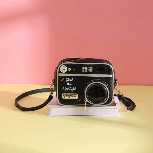 Classic Camara Crossbody