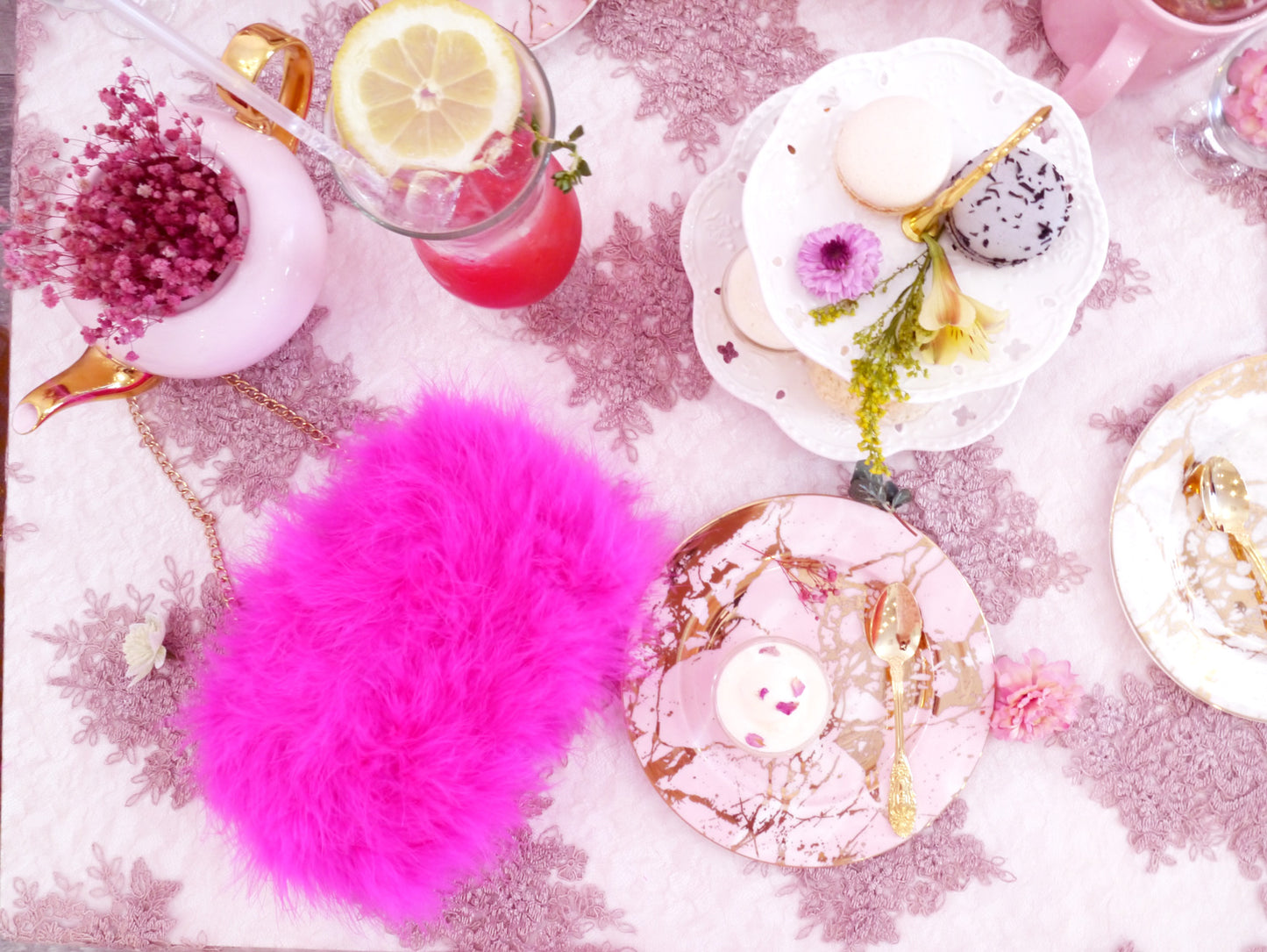 Furry Clutch - Hot Pink - Bewaltz