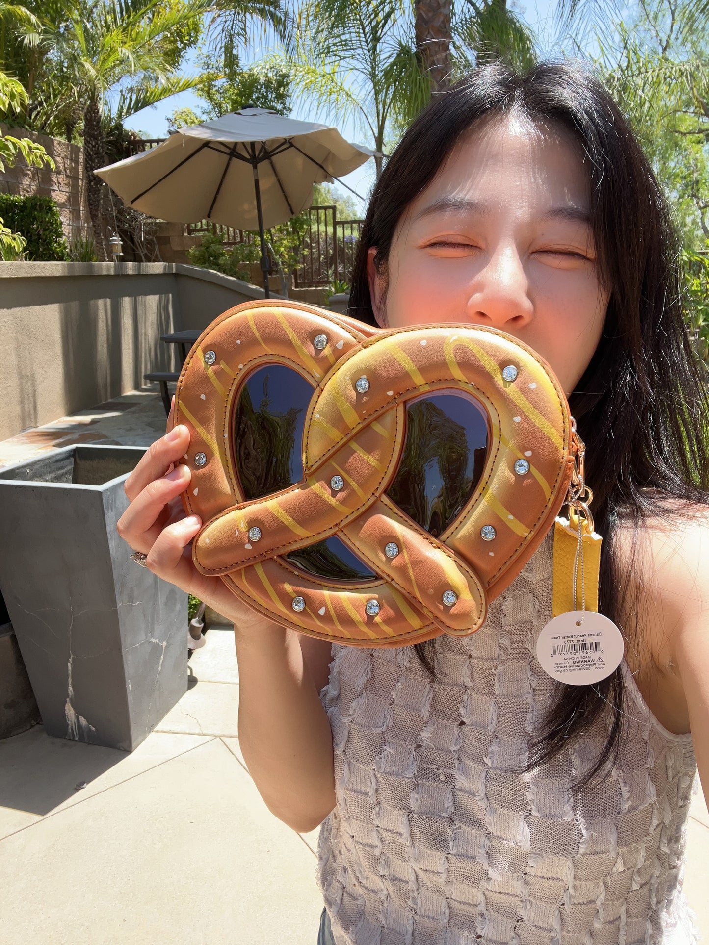 Delight Pretzel Crossbody