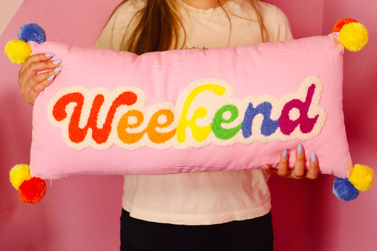 Long Hook Pillow - Weekend