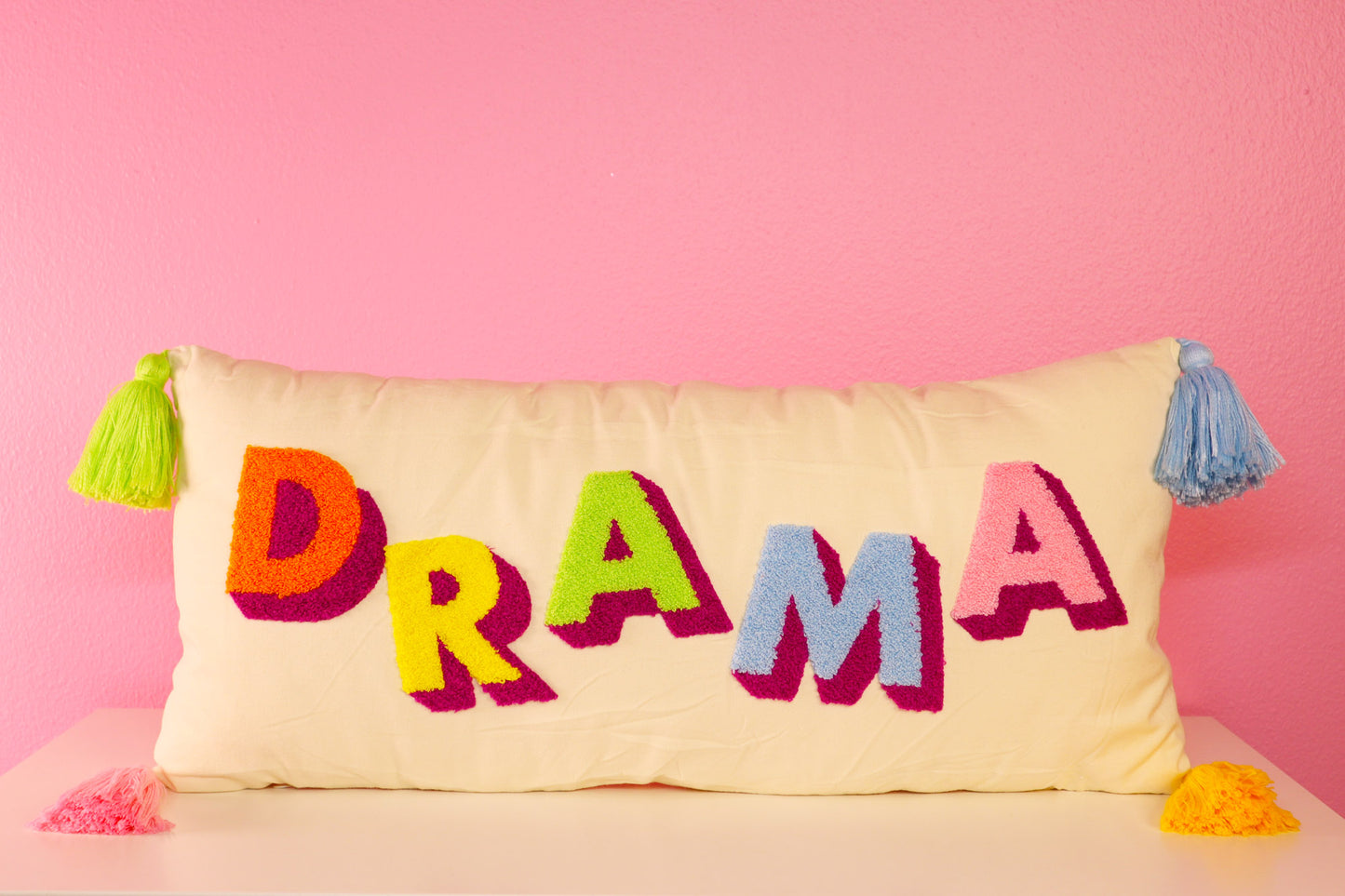 Long Hook Pillow - Drama