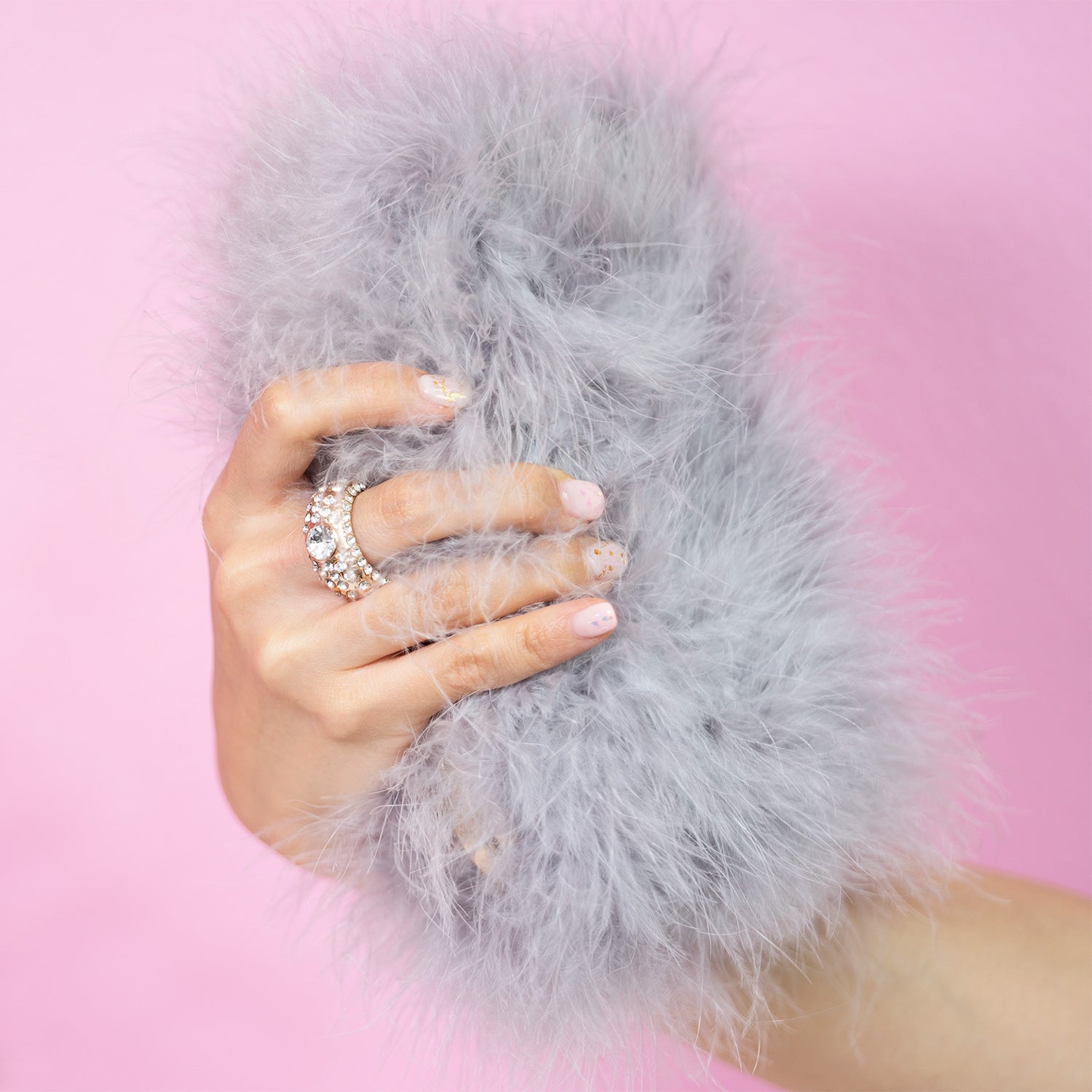 Furry Clutch - Gray - Bewaltz